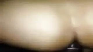 فتاة عربية مع رجل أسود