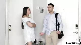 ينتهز الابن الفرصة لينيك زوجة أبيه - سكس امهات