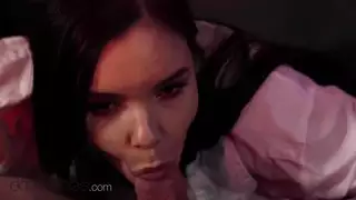 مباراة رومانسية مع كس فتاة صغيرة لطيفة