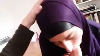 الفرخ العربي يعطي الرأس