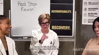 ما بعد العربدة مثليه بودكاست كينا جيمس، ريغان فوكس، بري ميلز، آنا كلير كلاودز، أوليفيا جاي، سارة العربية، ليتل بوك