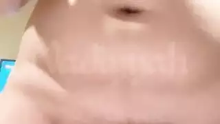 العربية فرخ عارية تماما وإغاظة مع لها الثدي الطبيعية الكبيرة وضيق مشعر كس