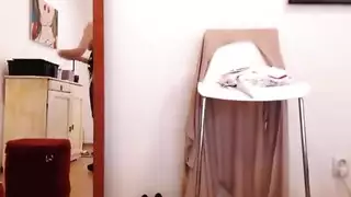 كبيرة الحلمه شقراء جبهة تحرير مورو الإسلامية مارس الجنس في الحمام.