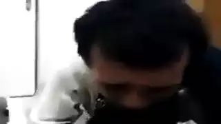 عشيقة جزائرية تمارس السادية علي جوزها في فيلم للهواة