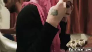 مجموعة الجنس الناضجة وأقرانها في سن المراهقة 