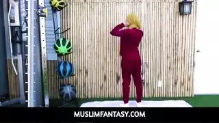 مسلم فانتاسي مدرب اللياقة البدنية يمارس الجنس مع العميل العربي الغريب