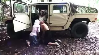 الزوجة العربية المنزل بعيدا عن المنزل بعيدا عن المنزل
