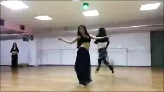 راقصة عربية ساخنة