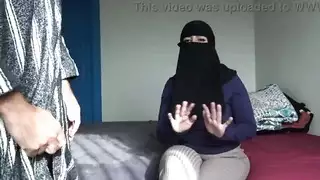 كبير الثدي زوجة الديوث العربية مع كس مشعر