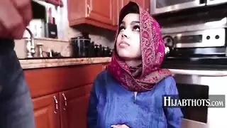 فتيات الحجاب يطيعون رجل المنزل | الحجاب