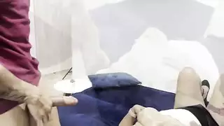 أنا آكل على قضيبه بينما هو يأكل ثديي