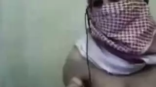 فلسطين فتاة الحجاب العربي تظهر لها كبير الثدي في كاميرا ويب