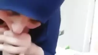 محجبة جزائرية تمص الزب وتضحك
