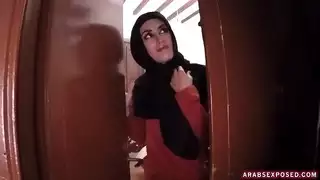 سخونة الإباحية العربية في العالم ()