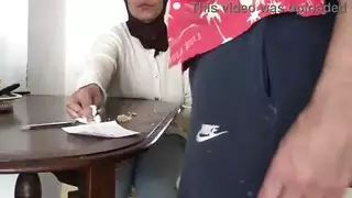 عائلة المحرمات: الجدة التركية الغريبة تحصل على زيارة من ابن زوجها في اسطنبول