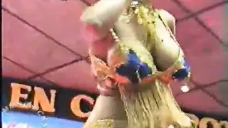رقص عربي مثير عارية