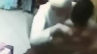 الكاميرا الخفية: تم القبض على امرأة ترتدي الحجاب في متجر