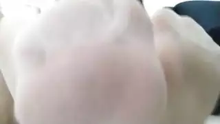 عربي حقيقي يستمني ويظهر قدميه في جوارب نايلون في وجهك! الإباحية الحجاب الإسلام التدفق