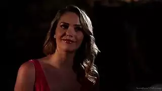 مرسيدس كاريرا في مزاج اللعنة بشكل جيد، بينما تقاسم الديك صديقها الخاص بها.
