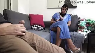 جبهة تحرير مورو الإسلامية العربية يحصل على شاعر كبير من قرنية استمناء ربيب