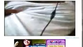 الرجل العربي يظهر مؤخرته كاميرا