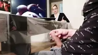 أسحب ديكي أمام السكرتير إنها تفاجئني عندما أتعرض ل
