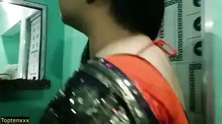 زوجة الديوث الجميلة اشتعلت سخيف على السرير! الجنس الواقع