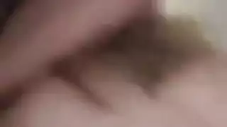 فتاة تسقط سراويلها الداخلية لحبيبها التركي