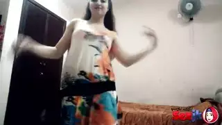 بنت مصرية غاوية ترقص وتمثل سكس امام الكاميرا
