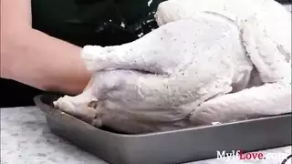 تتيح زوجة الأب شقراء ربيب ربيبها تركيا دي ويليامز