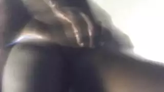 معاينة الجدة اللاتينية الصغيرة بين الأعراق والمزيد
