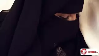 رجل تنيكه زوجته المنقبة الشرموطة فيلم سكس منقبات عربي كامل طويل وعنيف
