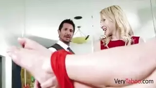 تحكم الأسرة في تركيا عيد الشكر &