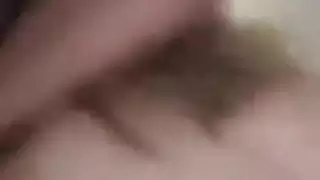 فتاة تسقط سراويلها الداخلية لحبيبها التركي